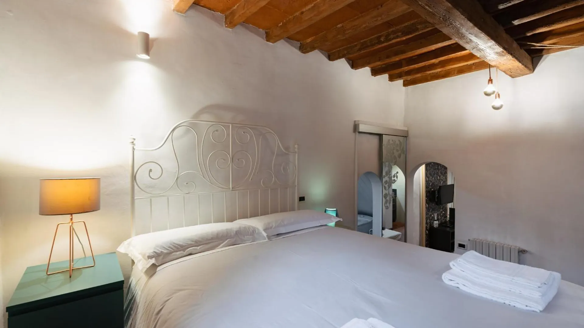 Charming Apartment In The Heart Of Santo Spirito Florence 0*,  Italy