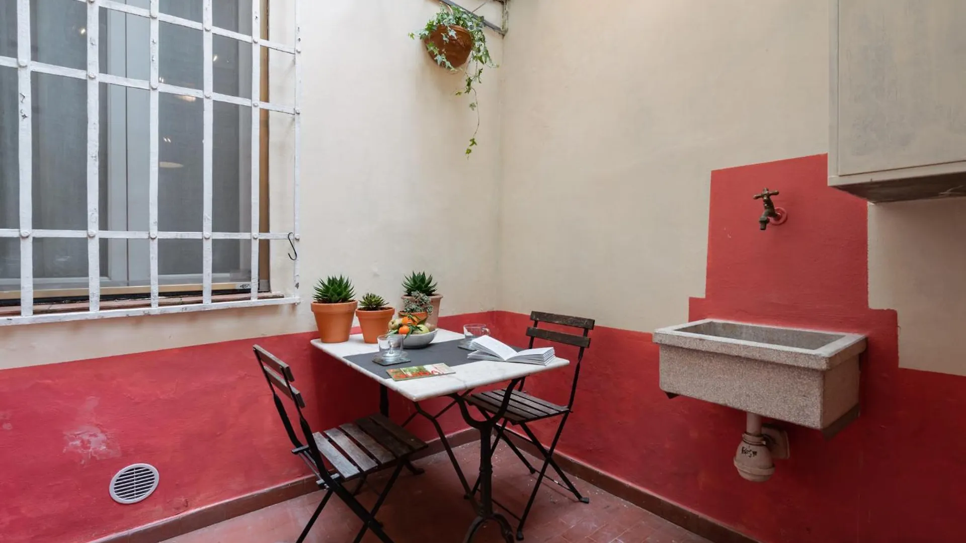 Charming Apartment In The Heart Of Santo Spirito Florence 0*,